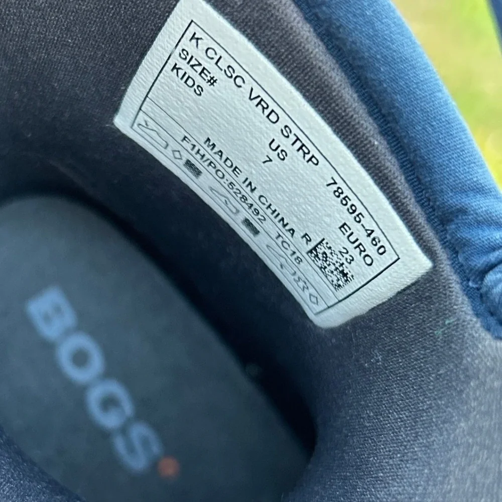 Bogs Classic Varied Stripe Waterproof Insulated Winter Boots Navy‎ Blue Kids 7